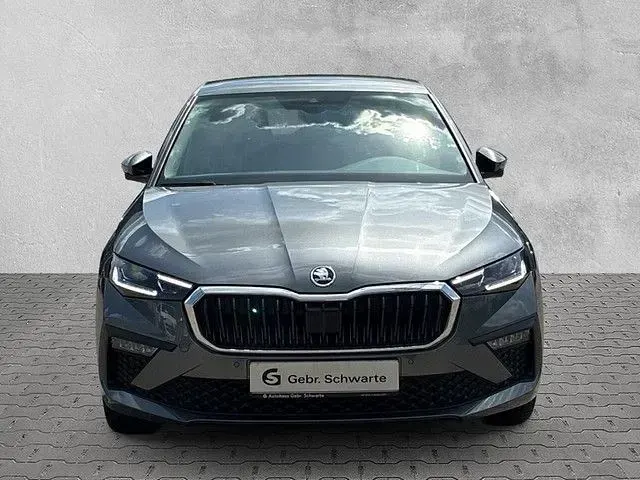 Gebraucht Skoda Scala Selection 116 PS (85 kW) 2025 Graphitegrau metallic Kleinwagen