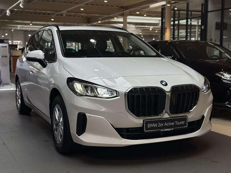 Neu BMW 216 Active Tourer 122 PS (89 kW) 2026 Weiß Van / Kleinbus