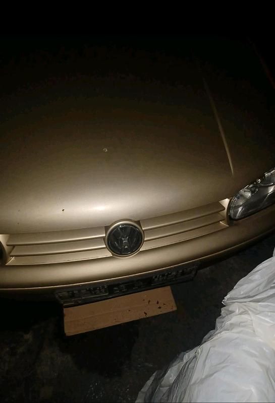 Gebraucht VW Golf IV 70 PS (51 kW) 2003 Gold Kleinwagen