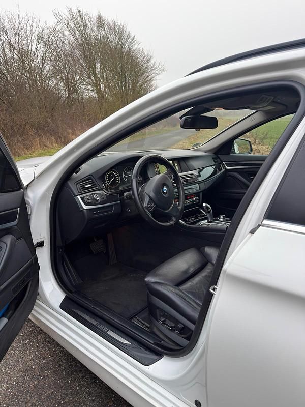 Gebraucht BMW 525 2013 Weiß Kombi