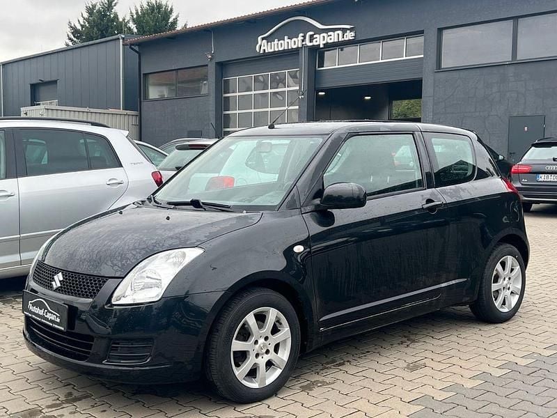 Schwarz Gebraucht 2010 Suzuki Swift Club Limousine | 3.899 € (Etwas zu teuer) - Bild 1/4