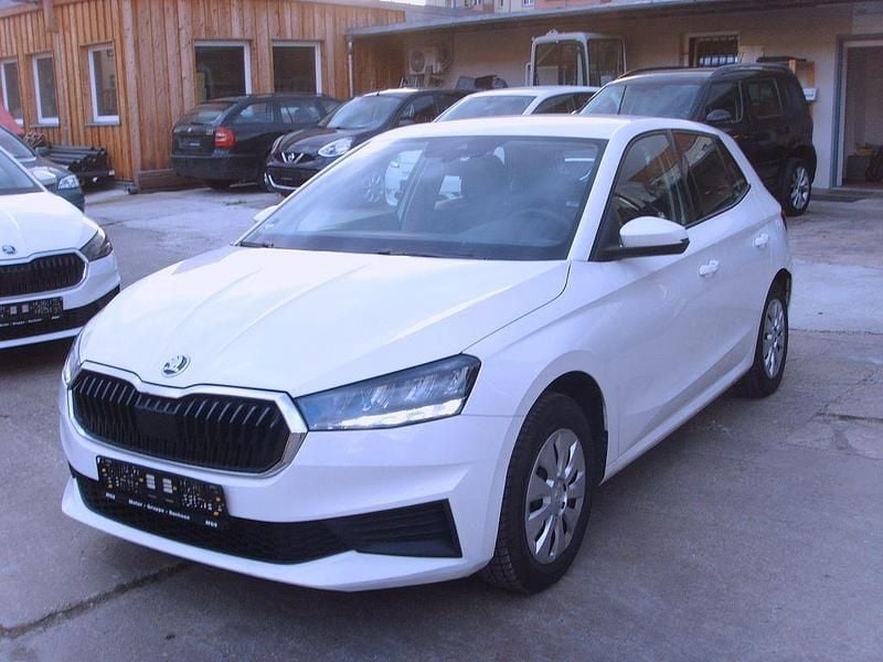 Gebraucht Skoda Fabia Active 65 PS (47 kW) 2022 Weiß Limousine