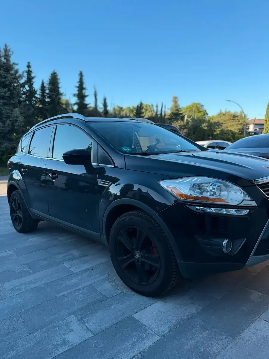 Second-hand Ford Kuga 163 CP (119 kW) 2012 Negru SUV