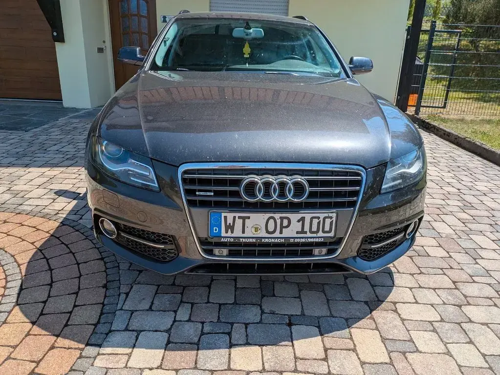 Gebraucht Audi A4 160 PS (117 kW) 2011 Grau Kombi