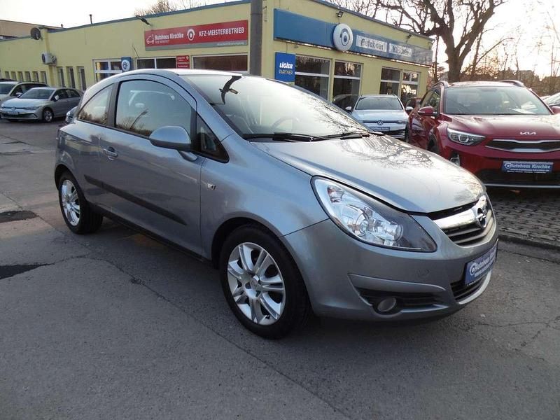 Gebraucht Opel Corsa Innovation 80 PS (58 kW) 2009 Lichtsilber m2 (metallic) Kleinwagen