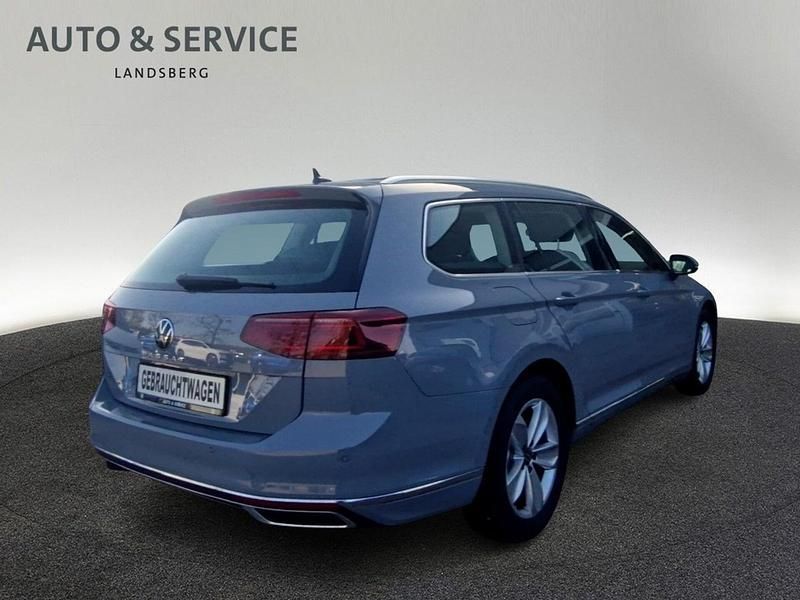 Gebraucht VW Passat Elegance 200 PS (147 kW) 2024 Grau Kombi