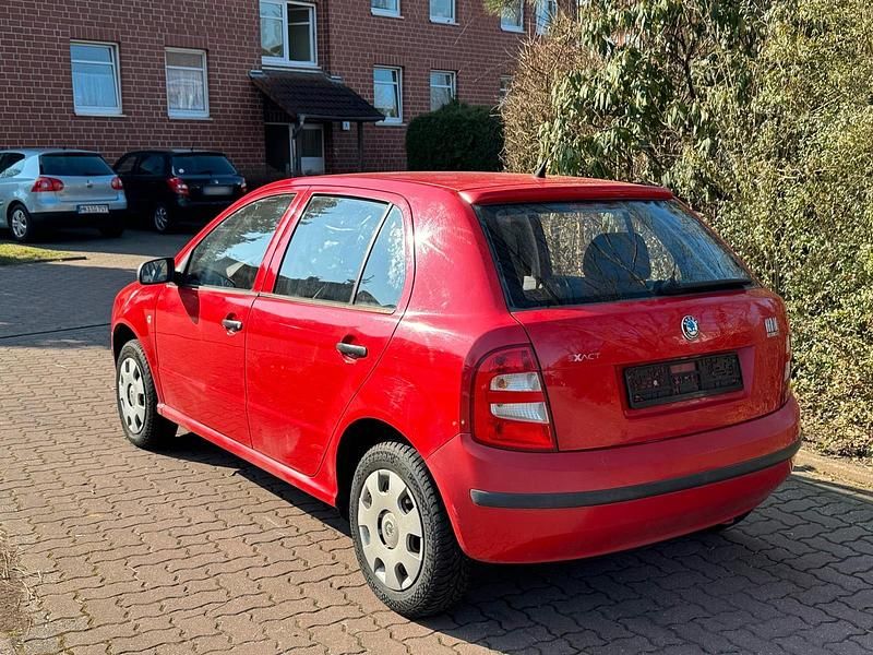 Gebraucht Skoda Fabia 65 PS (47 kW) 2003 Rot Limousine