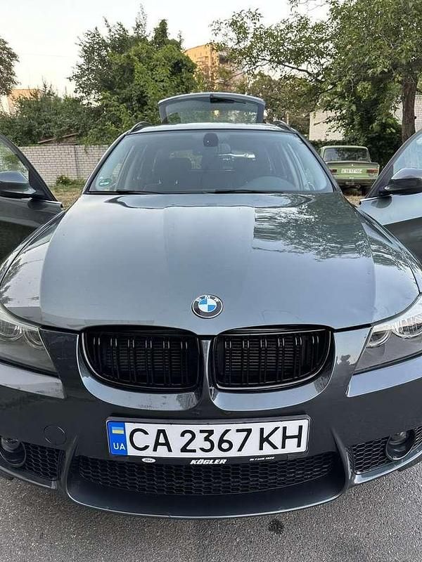 Gebraucht 2012 BMW 318 Lifestyle Kombi | 8.000 € - Bild 1/4