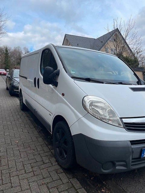 Gebraucht Opel Vivaro 114 PS (83 kW) 2011 Weiß Van / Kleinbus
