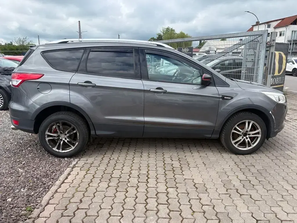Gebraucht Ford Kuga Trend 150 PS (110 kW) 2013 Grau SUV