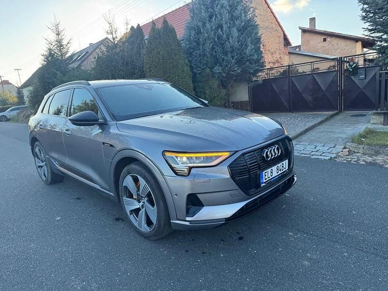 Gebraucht Audi e-tron 300 kW (408 PS) 2019 Grau SUV