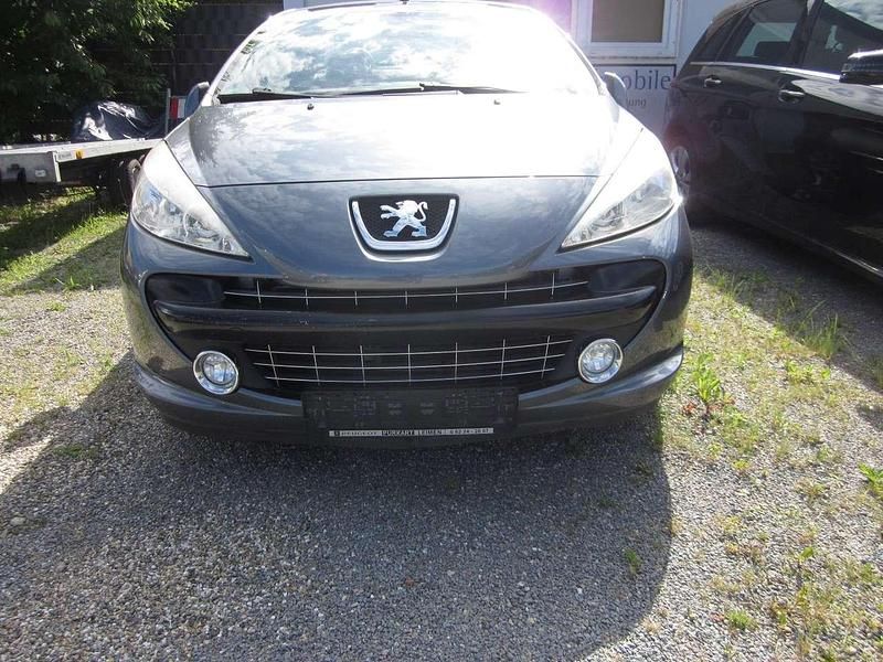 Grau Gebraucht 2009 Peugeot 207 CC Cabrio | 2.990 € (Guter Preis) - Bild 1/4