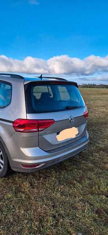 Gebraucht VW Touran Highline 140 PS (102 kW) 2016 Gold Van / Kleinbus