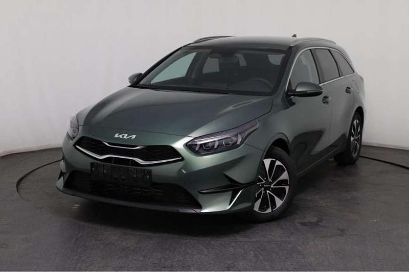 Grün Neu 2025 Kia Ceed Sportswagon Kombi | 27.190 € (Fairer Preis) - Bild 1/4