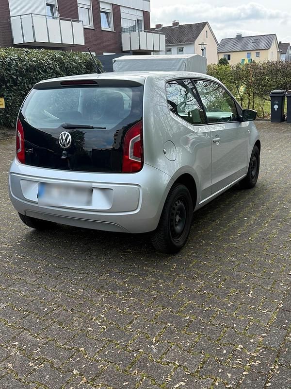 Gebraucht VW up! 60 PS (44 kW) 2014 Silber Kleinwagen