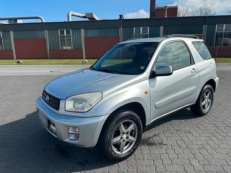 Gebraucht Toyota RAV4 125 PS (91 kW) 2002 Silber SUV