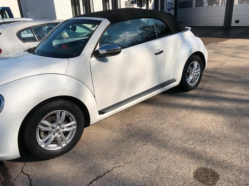Gebraucht VW Beetle Cabriolet 105 PS (77 kW) 2016 Weiß Cabrio