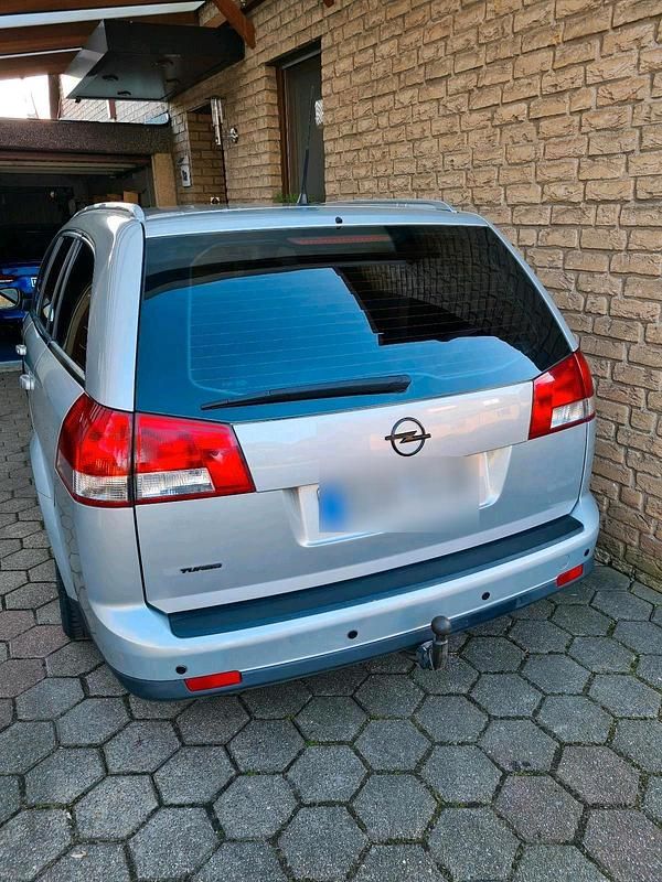 Gebraucht Opel Vectra 150 PS (110 kW) 2008 Silber Kombi