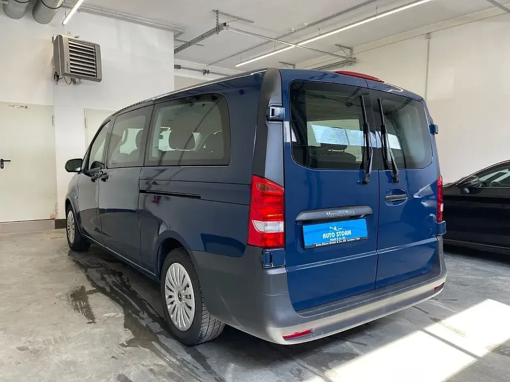 Gebraucht Mercedes Vito 136 PS (100 kW) 2023 Stahlblau Van