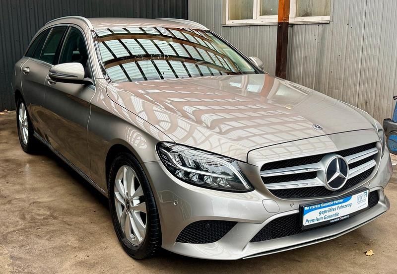 Gebraucht Mercedes C200 Avantgarde 160 PS (117 kW) 2019 Silber Kombi
