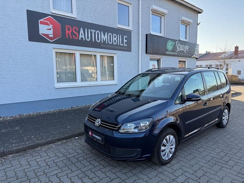 Blau Gebraucht 2010 VW Touran Trendline Van / Kleinbus | 7.699 € (Etwas zu teuer) - Bild 1/4