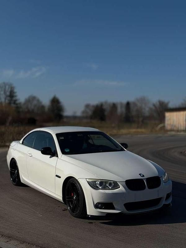 Weiß Gebraucht 2010 BMW 335 Cabriolet M Sport Cabrio | 16.000 € (Fairer Preis) - Bild 1/4