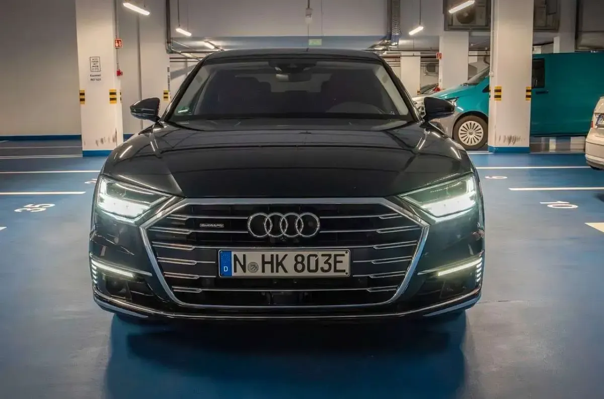 Gebraucht Audi A8 340 PS (250 kW) 2019 Mythosschwarz metallic Limousine
