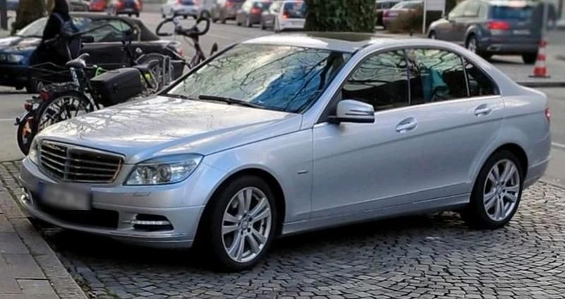 Silber Gebraucht 2010 Mercedes C350 Limousine | 9.999 € (Fairer Preis) - Bild 1/3