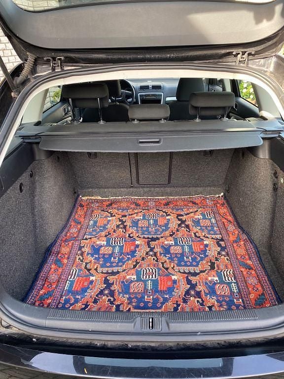 Gebraucht Skoda Octavia Ambiente 122 PS (89 kW) 2011 Schwarz Kombi