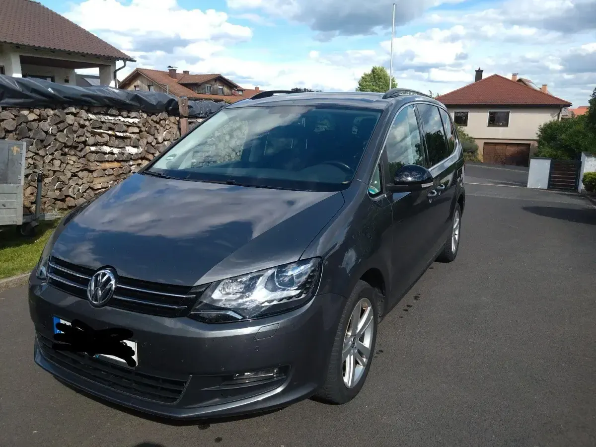 Gebraucht VW Sharan Comfortline 150 PS (110 kW) 2012 Grau Van / Kleinbus