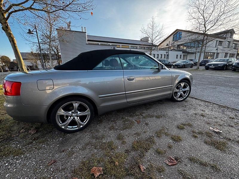 Gebraucht Audi A4 Cabriolet Comfort 163 PS (119 kW) 2004 Silber Cabrio