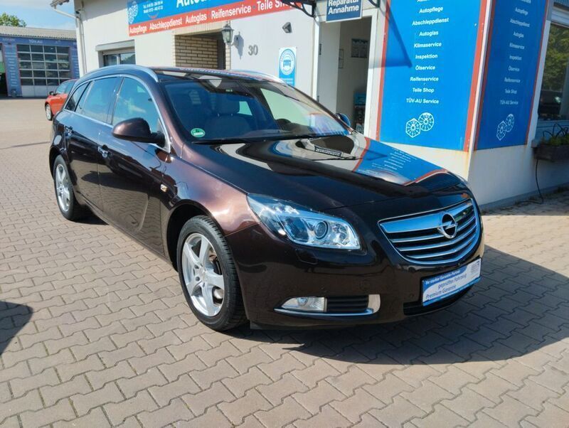 Braun Gebraucht 2013 Opel Insignia Innovation Kombi | 4.999 € (Fairer Preis) - Bild 1/4