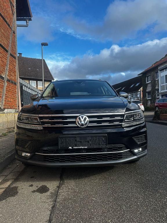 Gebraucht VW Tiguan Allspace Highline 150 PS (110 kW) 2017 Schwarz SUV