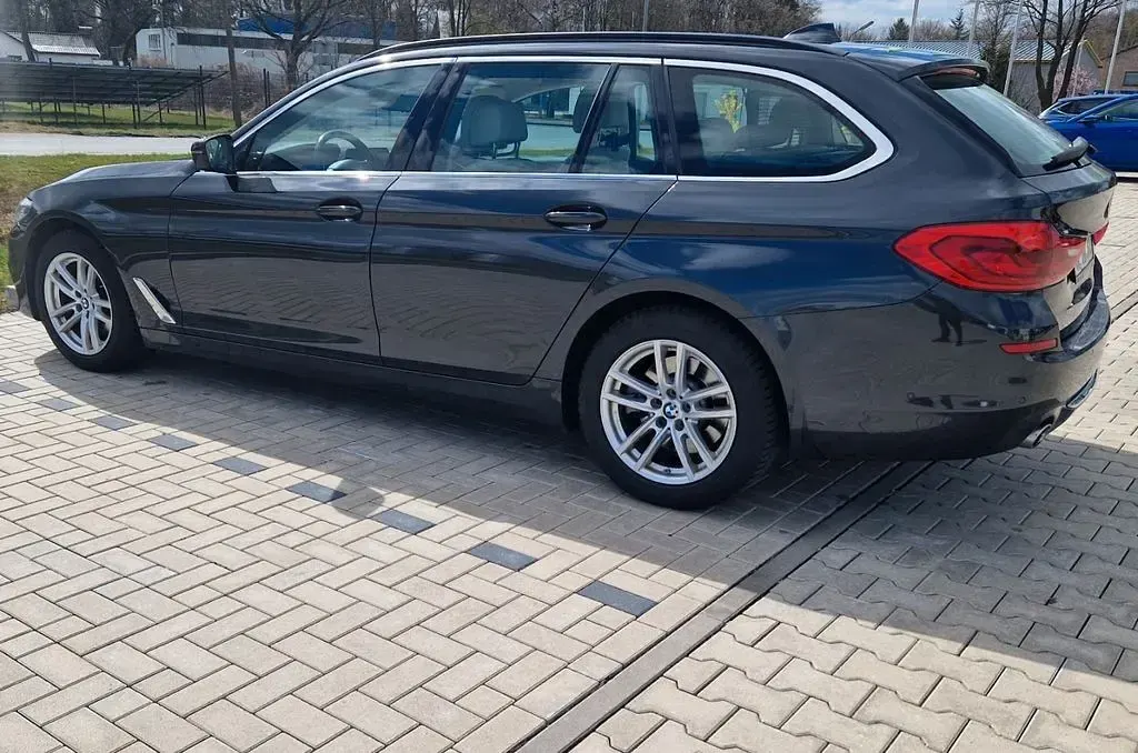Gebraucht BMW 520 Luxury Line 190 PS (139 kW) 2020 Grau Kombi