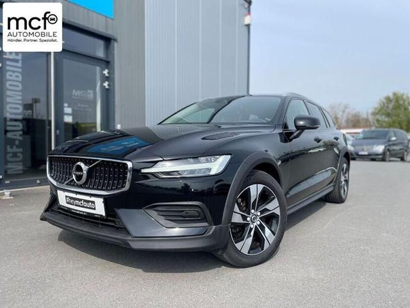 Schwarz Gebraucht 2022 Volvo V60 CC Pro Kombi | 28.980 € (Guter Preis) - Bild 1/4