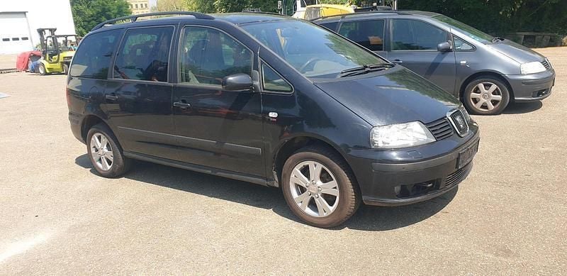 Schwarz Gebraucht 2008 Seat Alhambra Van / Kleinbus | 1.650 € (Superpreis) - Bild 1/4