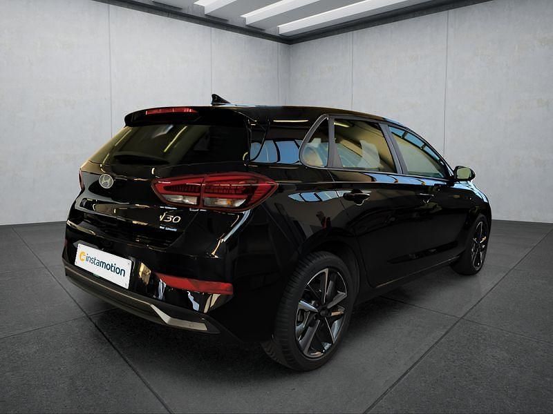 Gebraucht Hyundai i30 140 PS (102 kW) 2025 Schwarz Kleinwagen