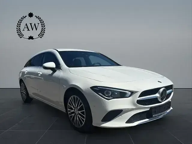 Gebraucht Mercedes CLA200 Shooting Brake 150 PS (110 kW) 2019 Weiß Kombi