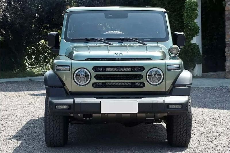 Neu BAW 212 166 PS (122 kW) 2026 Schwarz SUV