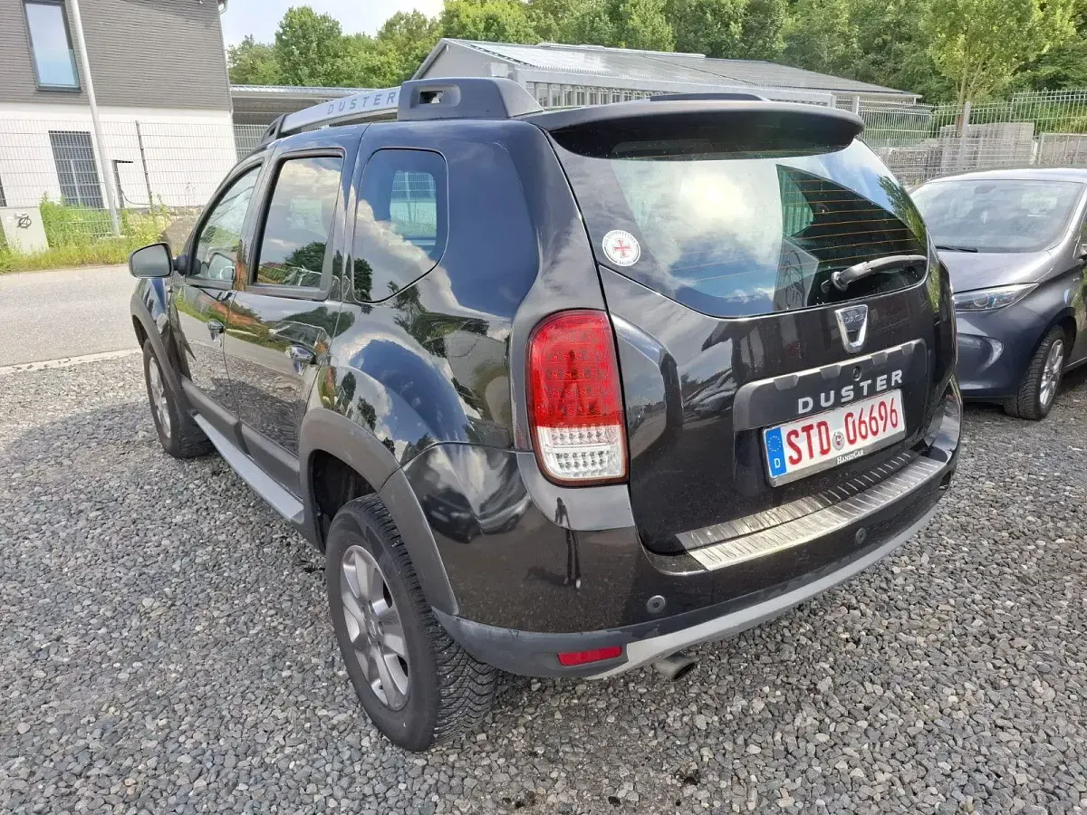 Gebraucht Dacia Duster Prestige 125 PS (91 kW) 2015 Schwarz SUV