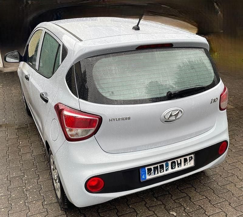 Gebraucht Hyundai i10 YES! 67 PS (49 kW) 2019 Blau Kleinwagen