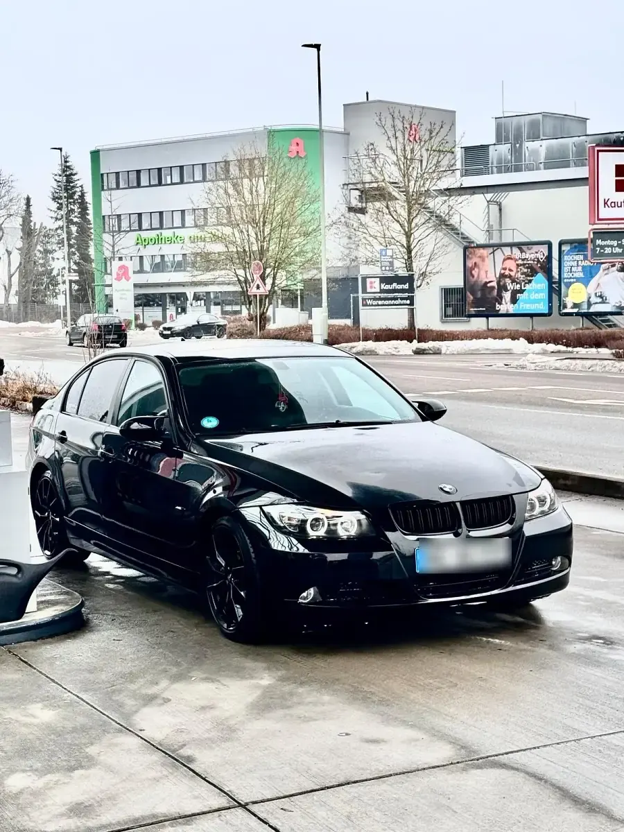 Gebraucht BMW 320 150 PS (110 kW) 2006 Schwarz Limousine