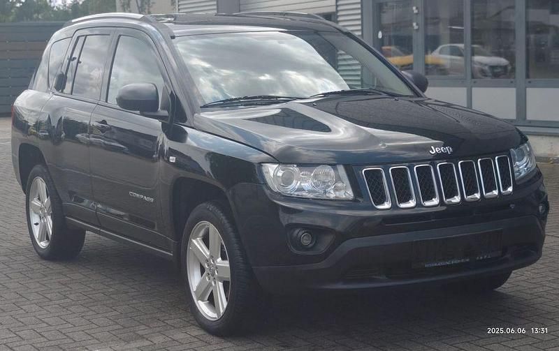 Gebraucht Jeep Compass Limited 163 PS (119 kW) 2012 Schwarz SUV