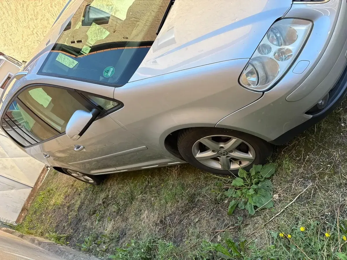 Gebraucht VW Touran 140 PS (102 kW) 2004 Silber Van / Kleinbus