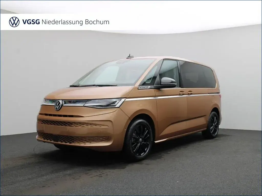 Gebraucht VW Multivan Style 150 PS (110 kW) 2024 Gold Van / Kleinbus