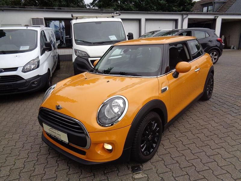 Orange Gebraucht 2017 Mini ONE Kleinwagen | 9.950 € (Guter Preis) - Bild 1/4