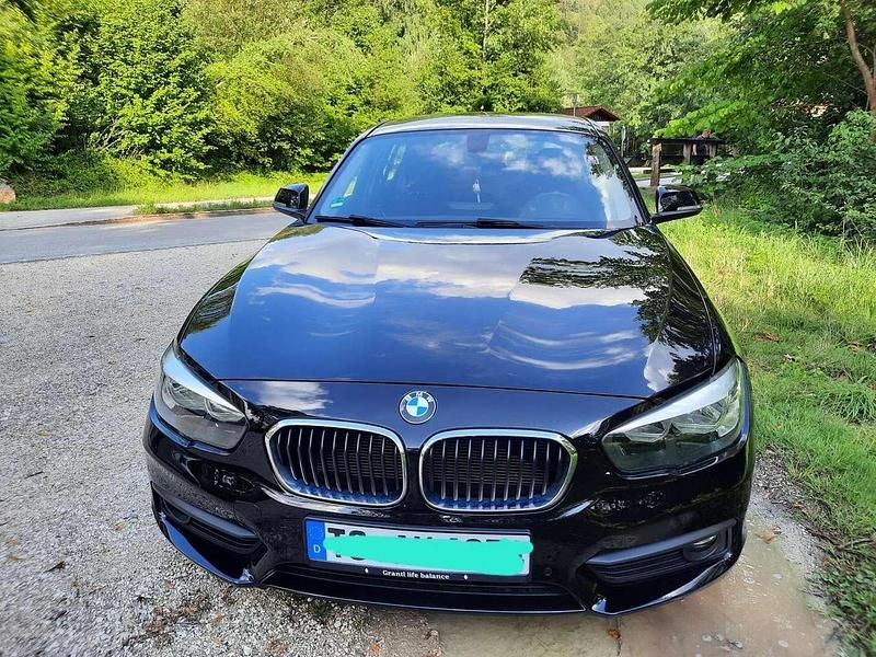 Schwarz Gebraucht 2017 BMW 116 Advantage Kleinwagen | 10.990 € (Fairer Preis) - Bild 1/4