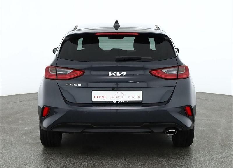 Neu Kia Ceed 140 PS (102 kW) 2025 Andere Kleinwagen