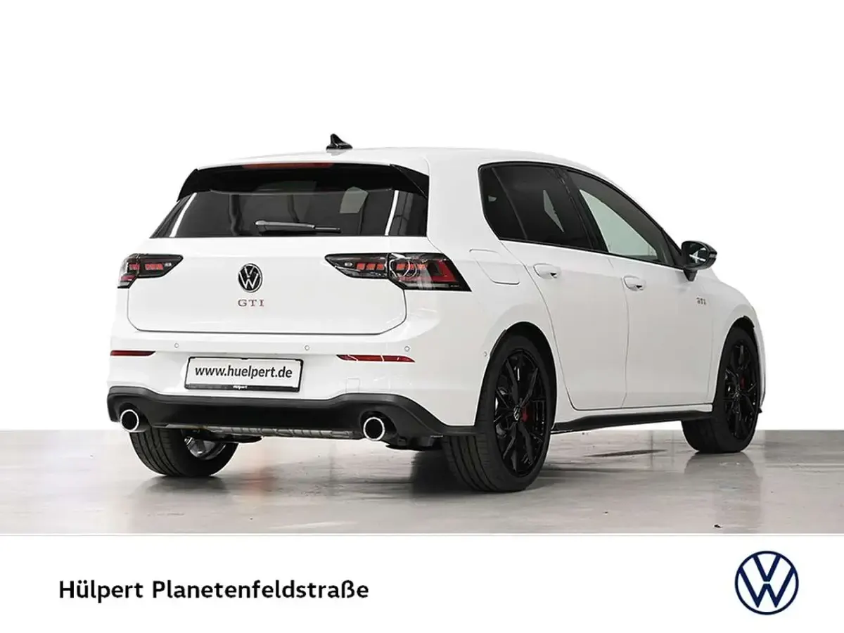 Neu VW Golf VIII GTI 265 PS (194 kW) 2026 Pure white uni Limousine