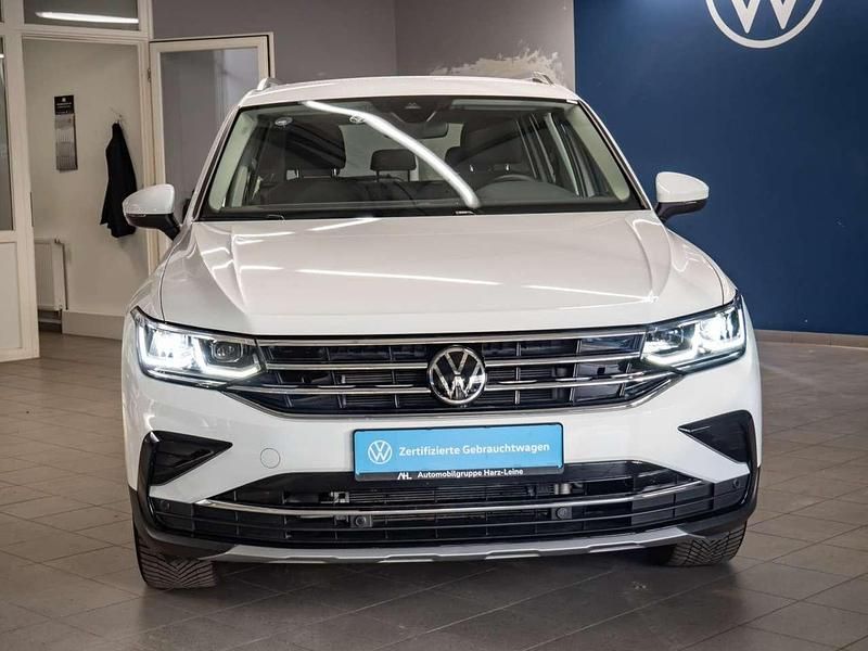 Gebraucht VW Tiguan Elegance 245 PS (180 kW) 2022 Weiß SUV